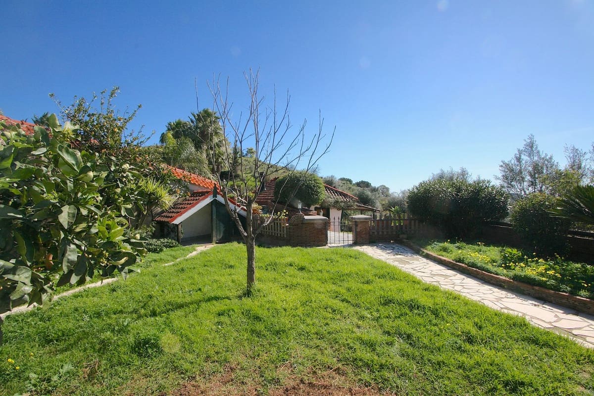 8 quarto Moradia para venda em Mijas com piscina garagem - 1 590 000 € (Ref: 10041508)