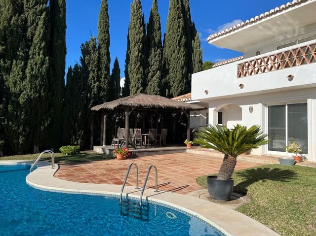 4 soverom Villa til salgs i Mijas med svømmebasseng garasje - € 1 550 000 (Ref: 10041509)