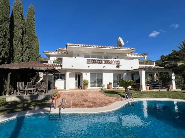 4 soverom Villa til salgs i Mijas med svømmebasseng garasje - € 1 550 000 (Ref: 10041509)
