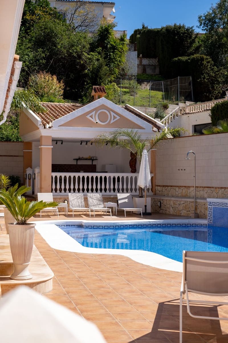 Chalet de 5 habitaciones en Mijas Costa en venta con piscina garaje - 1.499.000 € (Ref: 10041510)