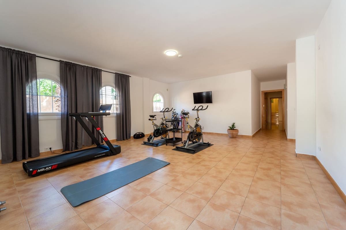 Chalet de 5 habitaciones en Mijas Costa en venta con piscina garaje - 1.499.000 € (Ref: 10041510)
