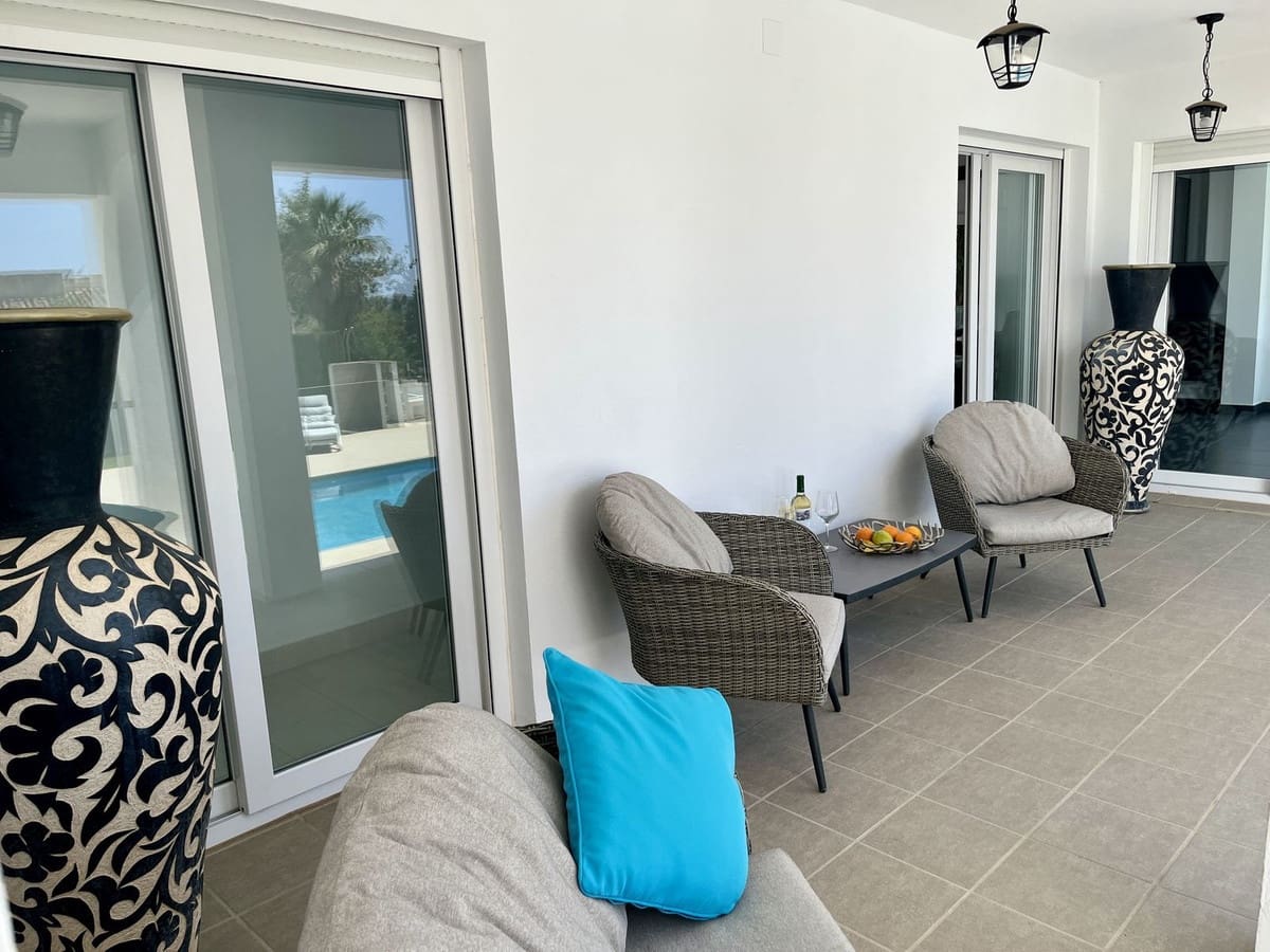 6 makuuhuone Huvila myytävänä paikassa Mijas Costa mukana uima-altaan 
autotalli - 1 495 000 € (Ref: 10041511)