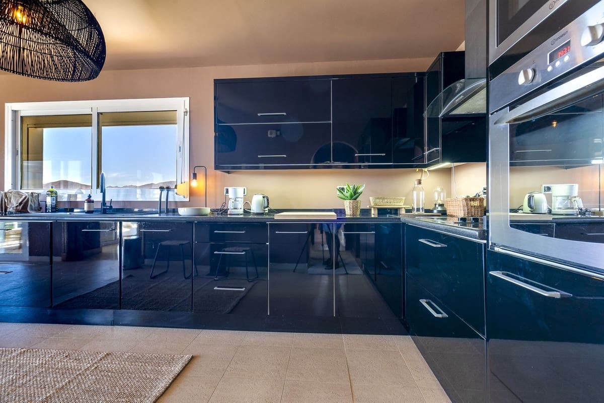 6 bedroom Villa for sale in Mijas with pool - € 1,790,000 (Ref: 10041513)