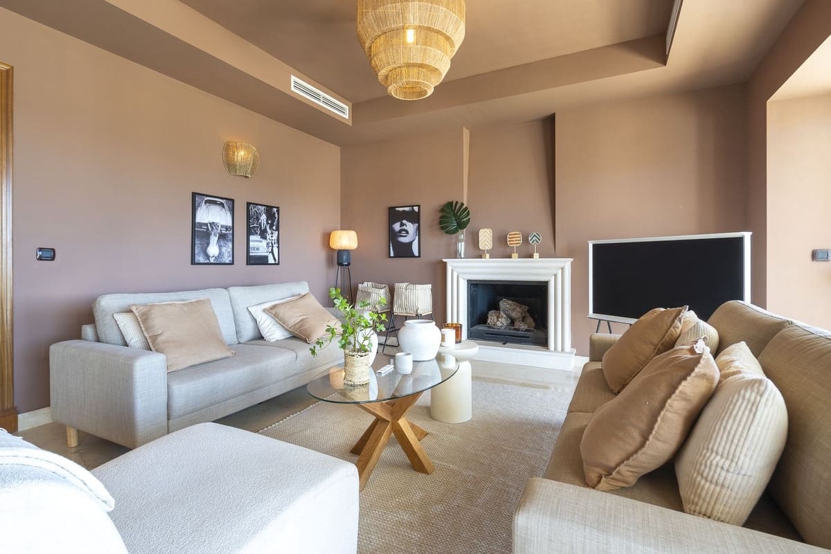 6 bedroom Villa for sale in Mijas with pool - € 1,790,000 (Ref: 10041513)