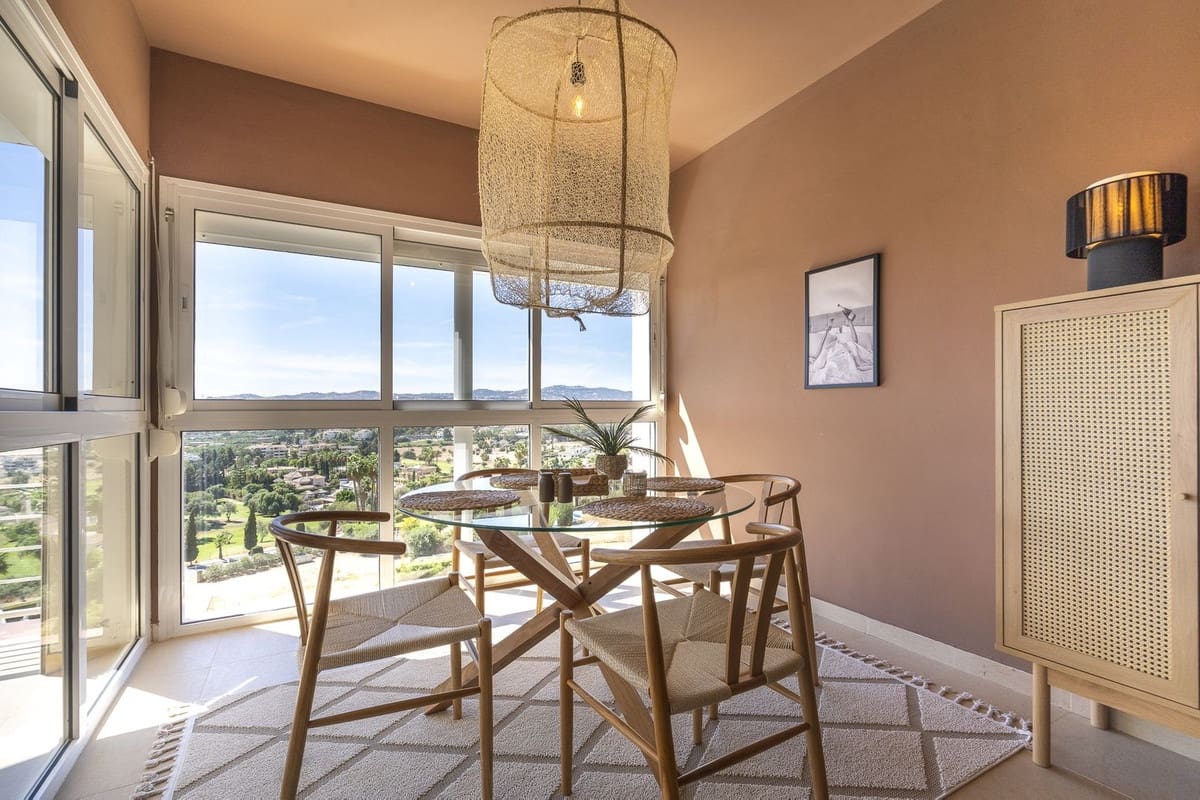 6 bedroom Villa for sale in Mijas with pool - € 1,790,000 (Ref: 10041513)