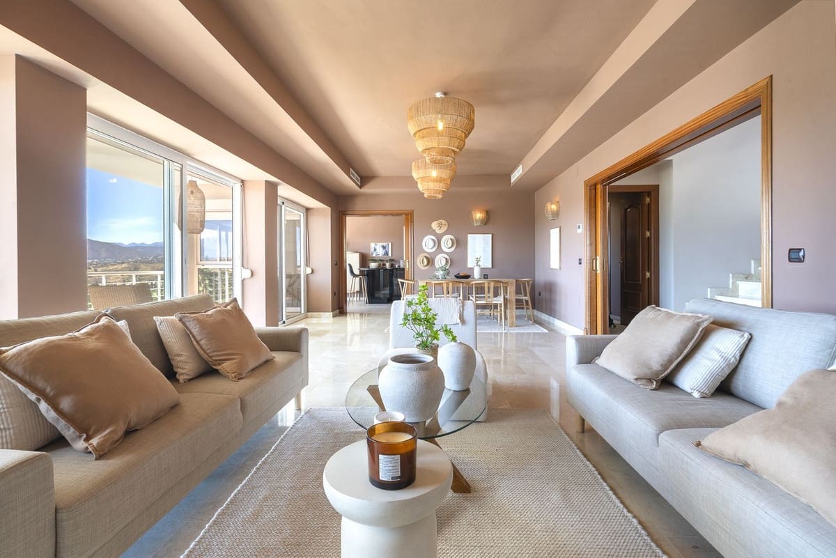 6 bedroom Villa for sale in Mijas with pool - € 1,790,000 (Ref: 10041513)