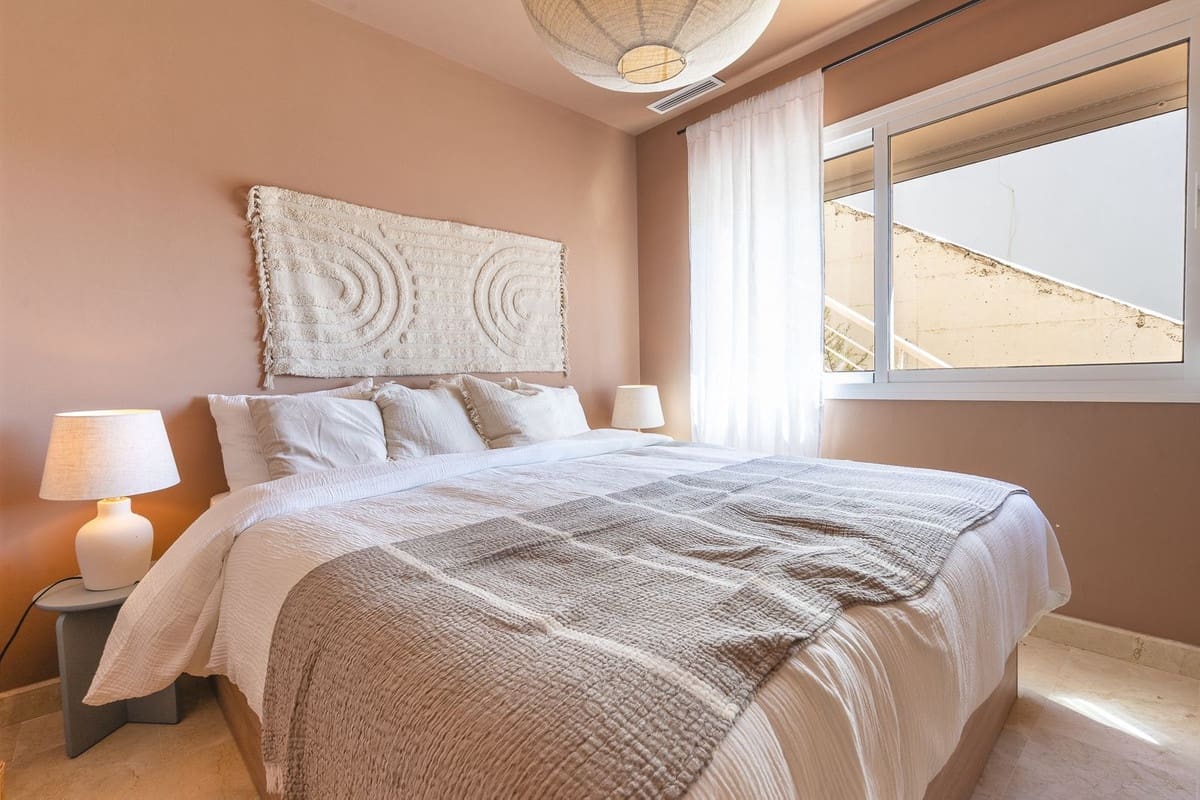6 bedroom Villa for sale in Mijas with pool - € 1,790,000 (Ref: 10041513)