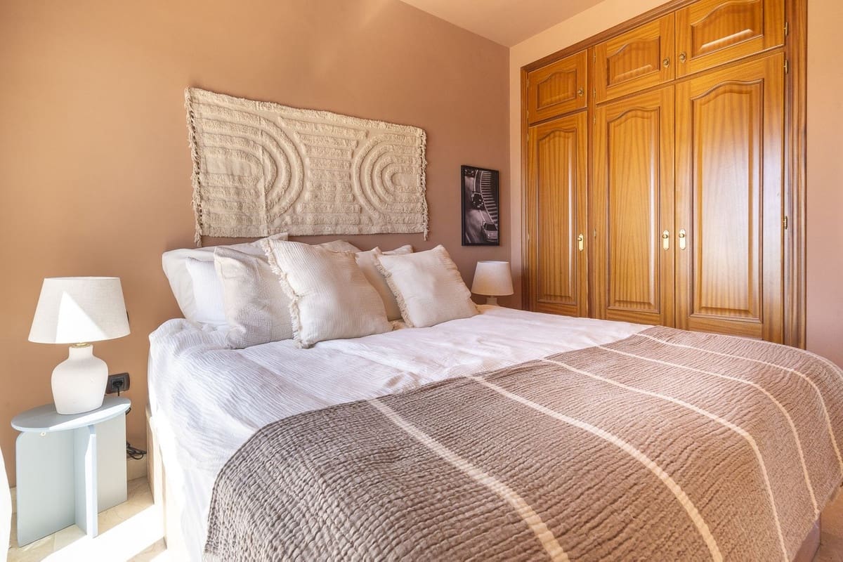 6 bedroom Villa for sale in Mijas with pool - € 1,790,000 (Ref: 10041513)