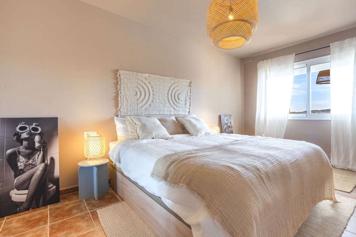 6 bedroom Villa for sale in Mijas with pool - € 1,790,000 (Ref: 10041513)