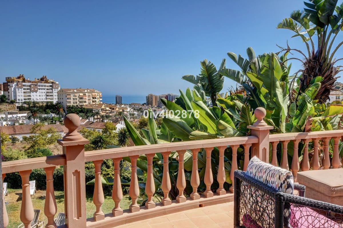 6 bedroom Villa for sale in Benalmadena Costa with pool garage - € 1,790,000 (Ref: 10041514)