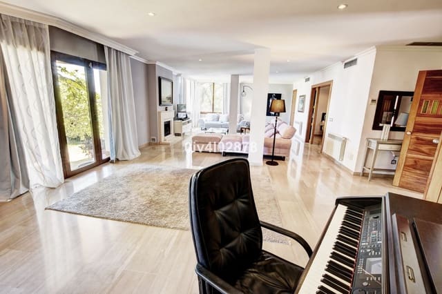 6 chambre Villa/Maison à vendre à Benalmadena Costa, Benalmádena avec piscine garage - 1 790 000 € (Ref: 10041514)