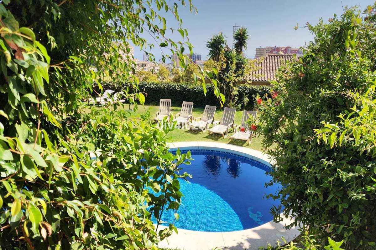 6 bedroom Villa for sale in Benalmadena Costa with pool garage - € 1,790,000 (Ref: 10041514)