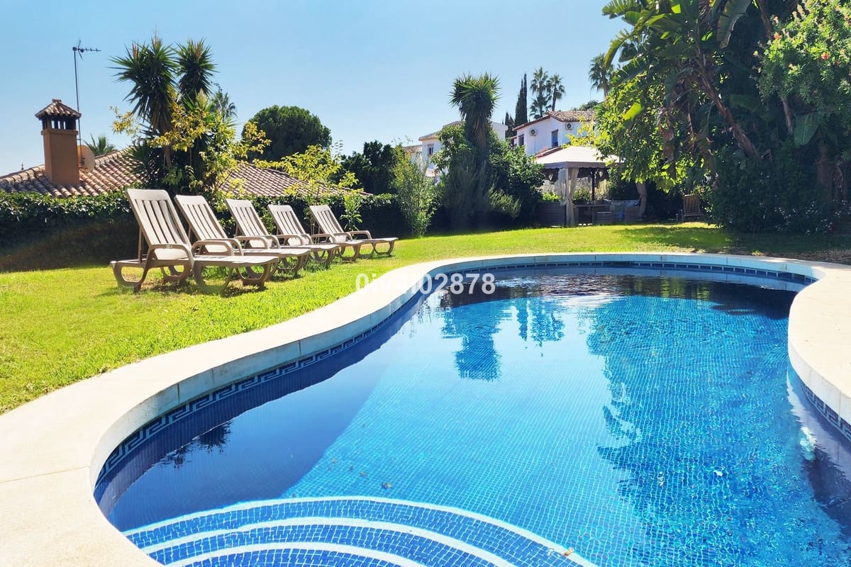 6 bedroom Villa for sale in Benalmadena Costa with pool garage - € 1,790,000 (Ref: 10041514)