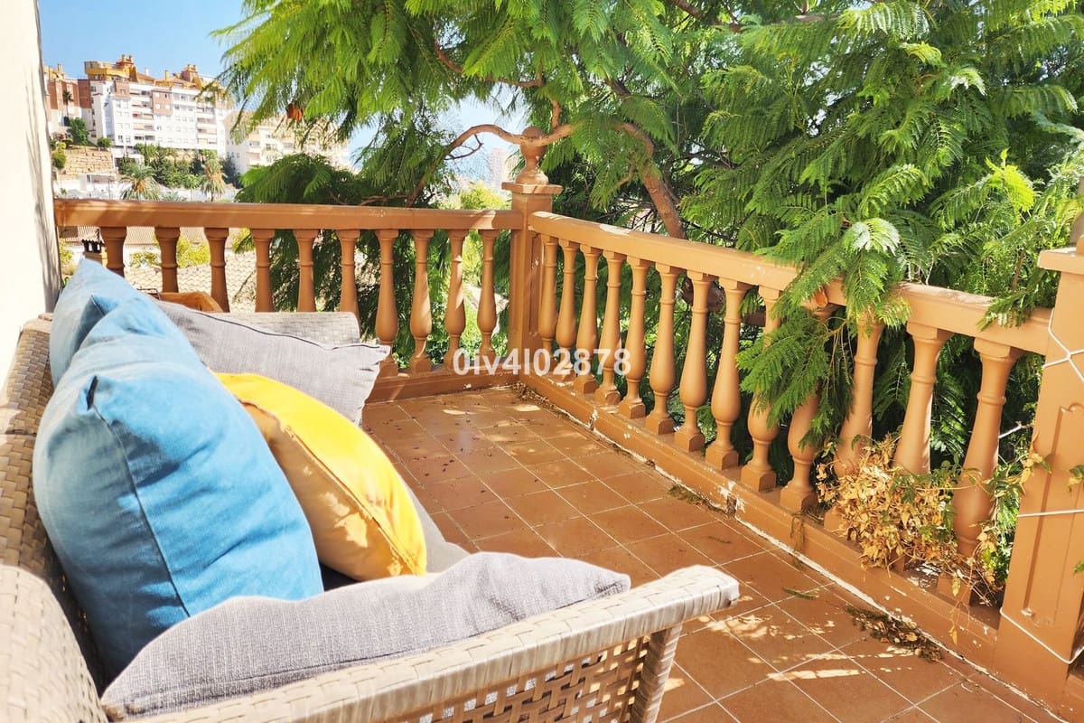 6 bedroom Villa for sale in Benalmadena Costa with pool garage - € 1,790,000 (Ref: 10041514)