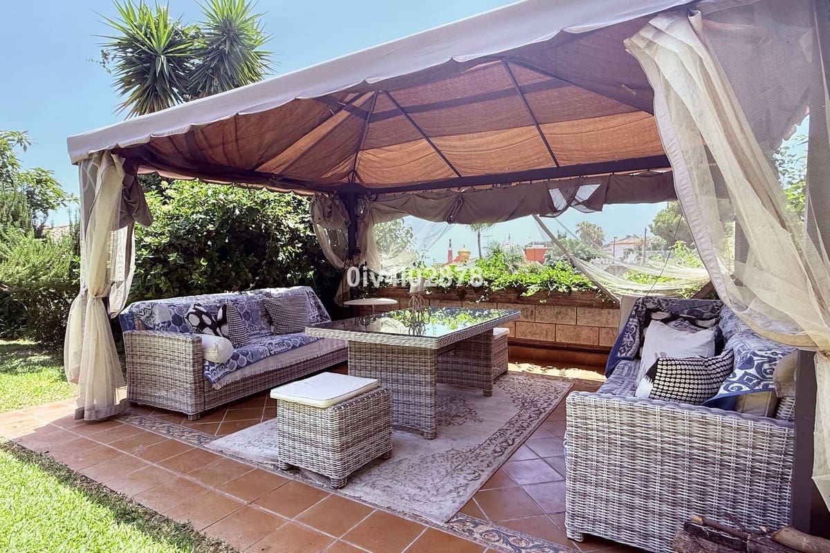 6 bedroom Villa for sale in Benalmadena Costa with pool garage - € 1,790,000 (Ref: 10041514)