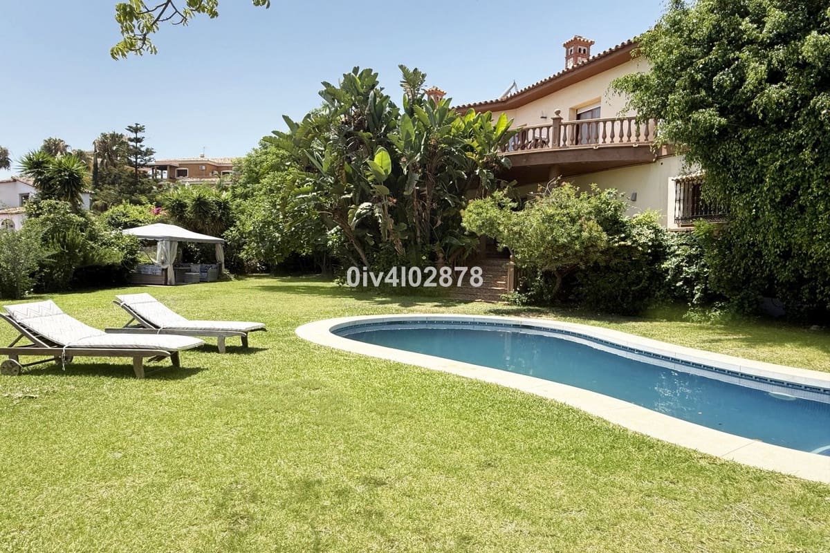 6 Zimmer Villa zu verkaufen in Benalmadena Costa mit Pool Garage - 1.790.000 € (Ref: 10041514)