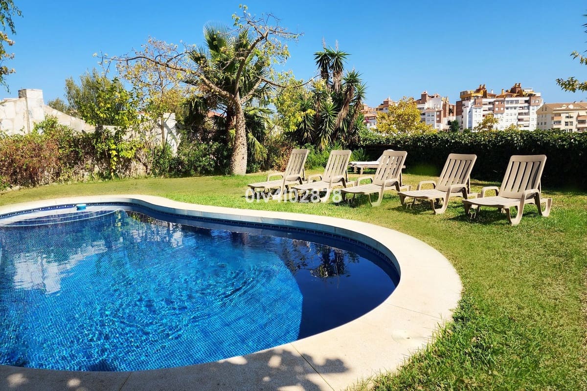 6 Zimmer Villa zu verkaufen in Benalmadena Costa mit Pool Garage - 1.790.000 € (Ref: 10041514)