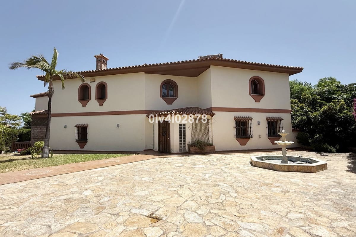 6 Zimmer Villa zu verkaufen in Benalmadena Costa mit Pool Garage - 1.790.000 € (Ref: 10041514)