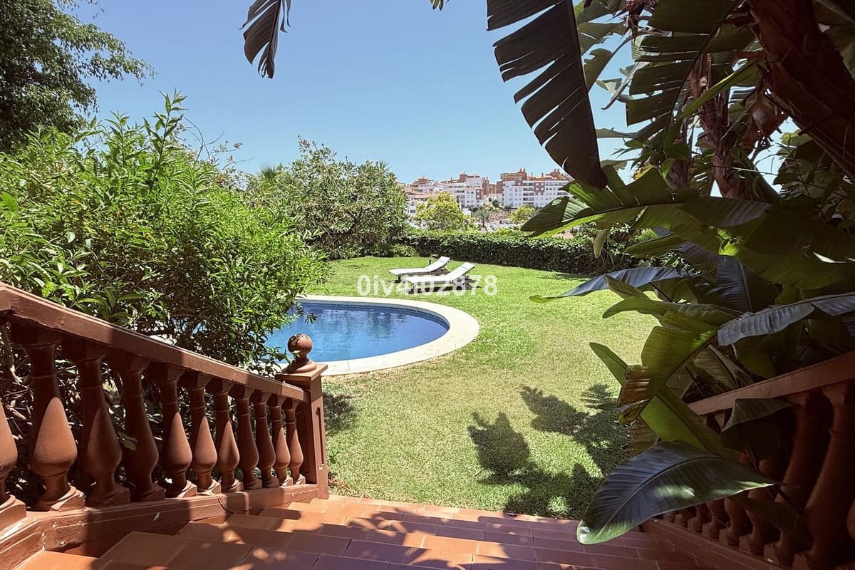 6 Zimmer Villa zu verkaufen in Benalmadena Costa mit Pool Garage - 1.790.000 € (Ref: 10041514)