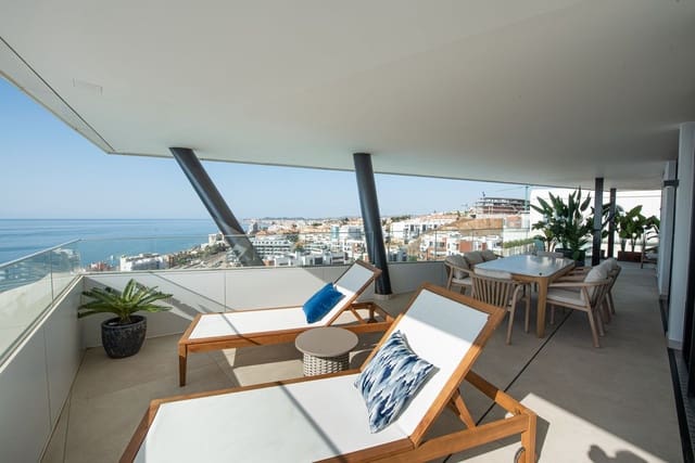 3 chambre Appartement à vendre à Benalmádena avec piscine garage - 1 785 000 € (Ref: 10041515)