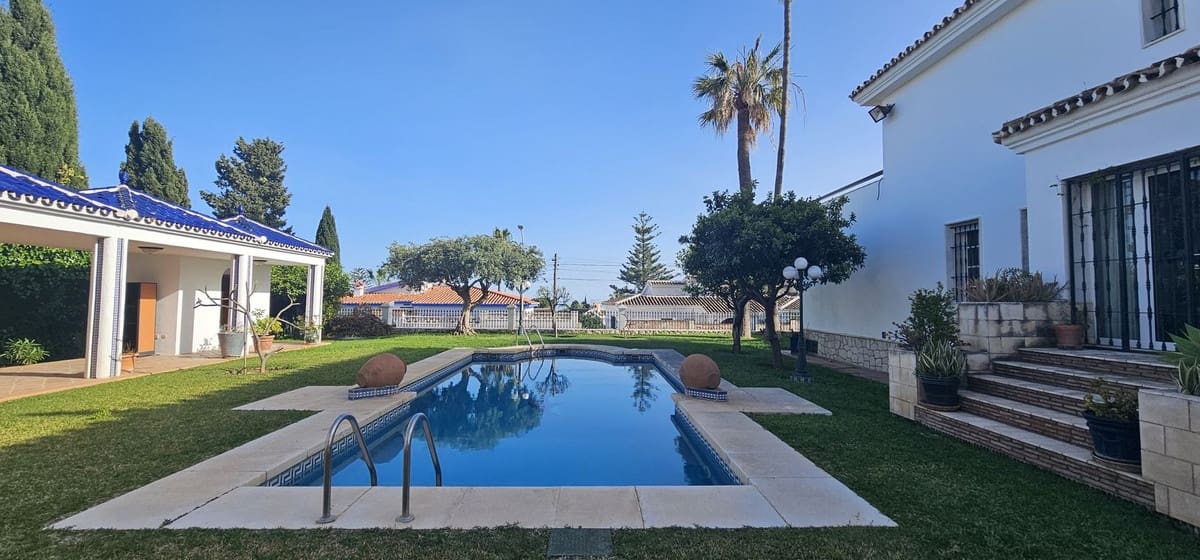 6 bedroom Villa for sale in Arroyo de la Miel with pool garage - € 1,750,000 (Ref: 10041516)
