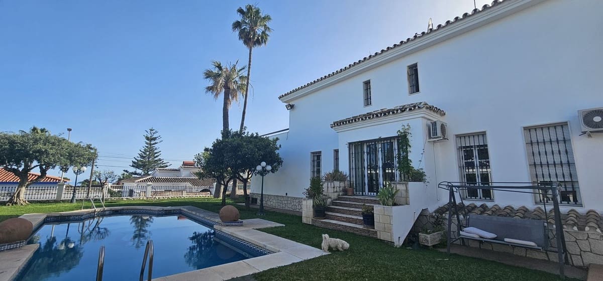 6 bedroom Villa for sale in Arroyo de la Miel with pool garage - € 1,750,000 (Ref: 10041516)