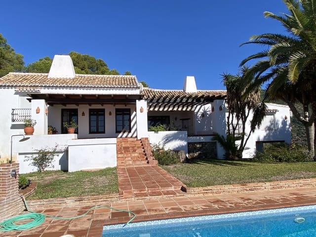 4 bedroom Villa for sale in Mijas with pool garage - € 1,750,000 (Ref: 10041519)