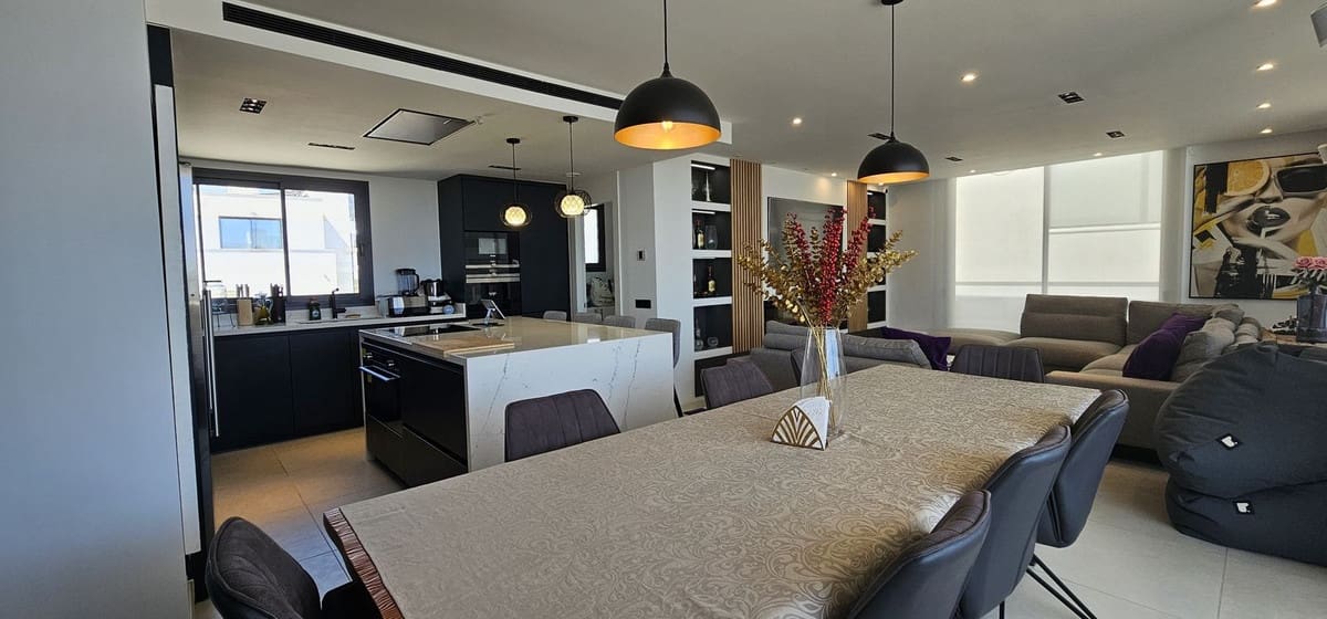 3 sovrum Lägenhet till salu i Fuengirola med pool garage - 1 675 000 € (Ref: 10041520)