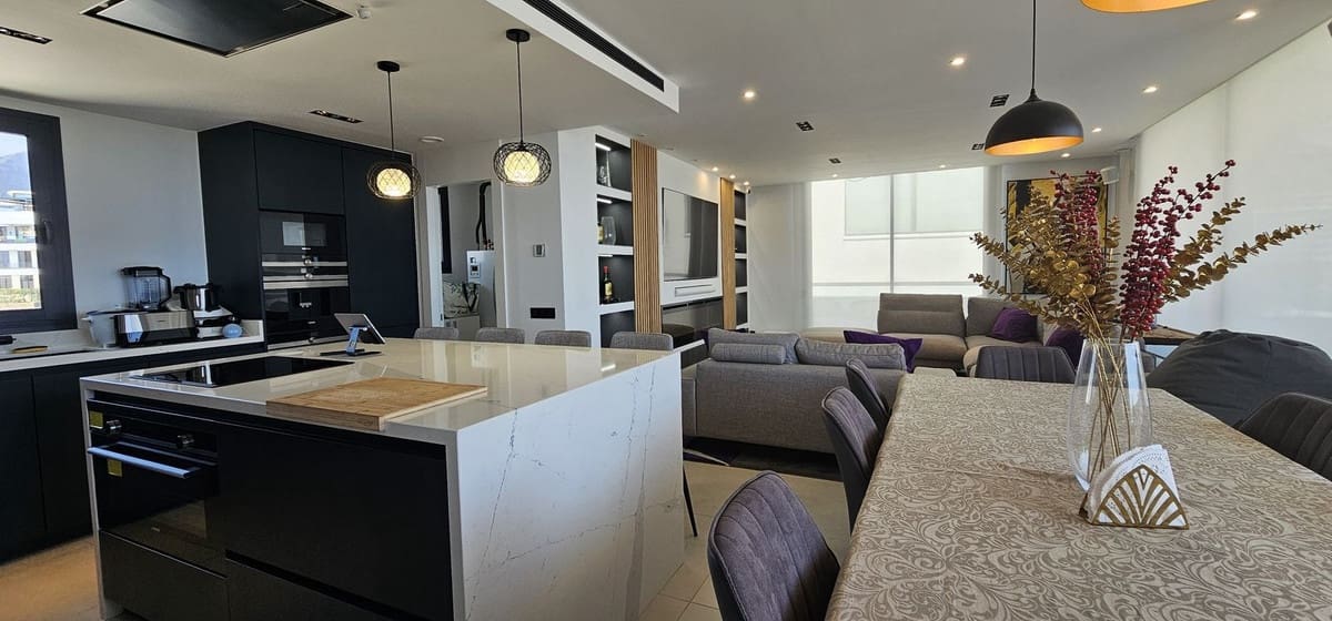 3 sovrum Lägenhet till salu i Fuengirola med pool garage - 1 675 000 € (Ref: 10041520)