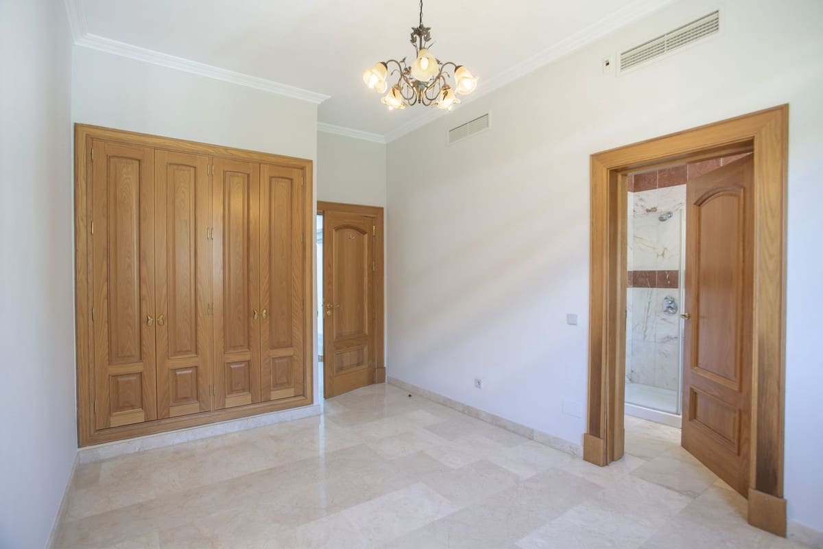 5 soveværelse Villa til salg i Mijas Golf med swimmingpool garage - € 1.600.000 (Ref: 10041522)