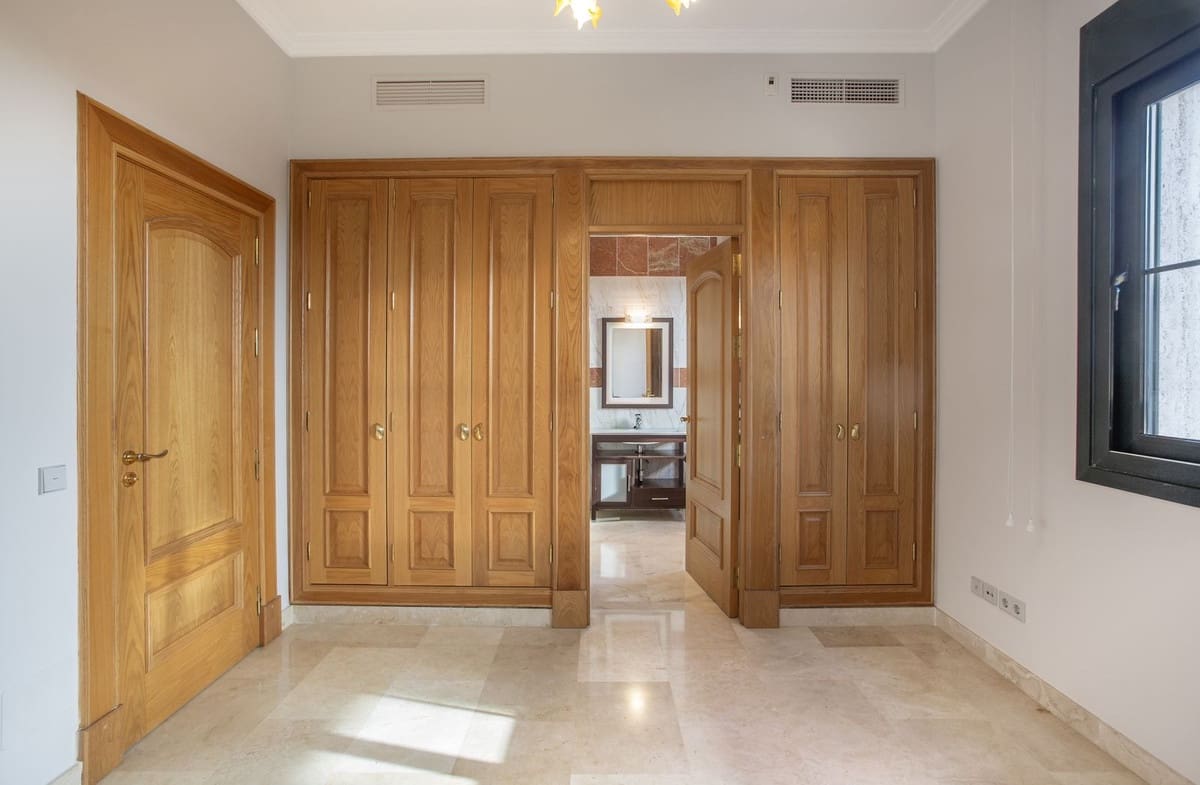 5 soveværelse Villa til salg i Mijas Golf med swimmingpool garage - € 1.600.000 (Ref: 10041522)