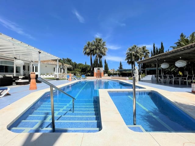 7 bedroom Villa for sale in Mijas with garage - € 1,600,000 (Ref: 10041523)