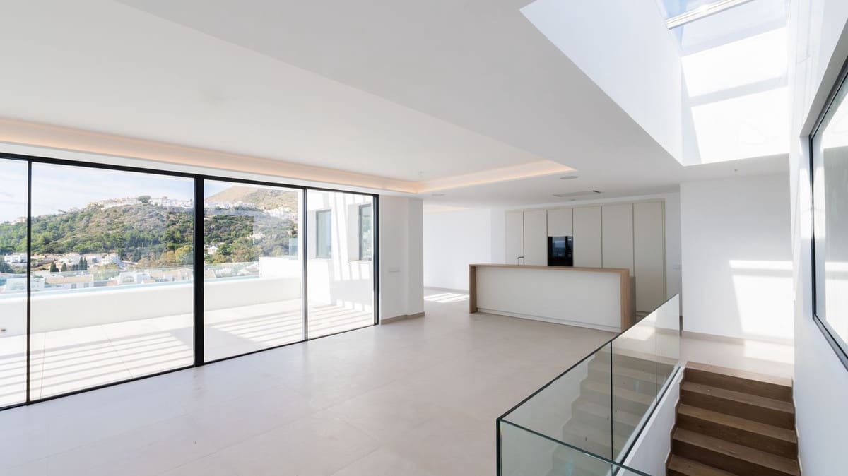 4 makuuhuone Huvila myytävänä paikassa Benalmadena mukana uima-altaan 
autotalli - 1 899 000 € (Ref: 10041525)