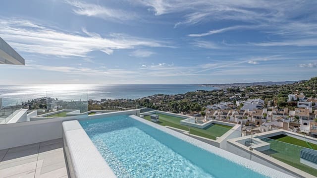 4 makuuhuone Huvila myytävänä paikassa Benalmádena - 1 899 000 € (Ref: 10041525)