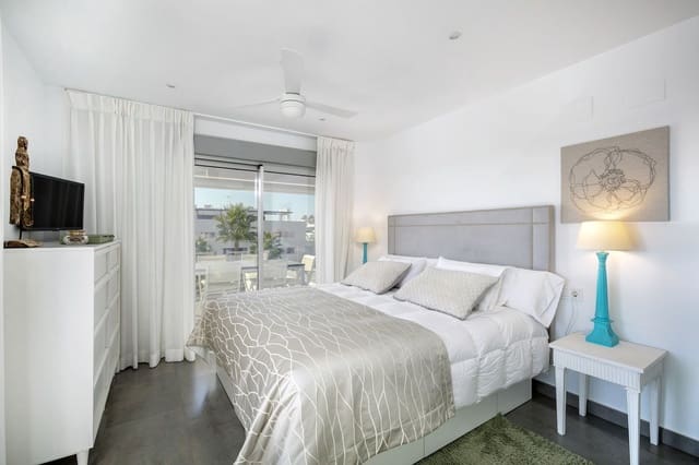 2 sovrum Lägenhet till salu i Estepona med pool garage - 675 000 € (Ref: 10041654)