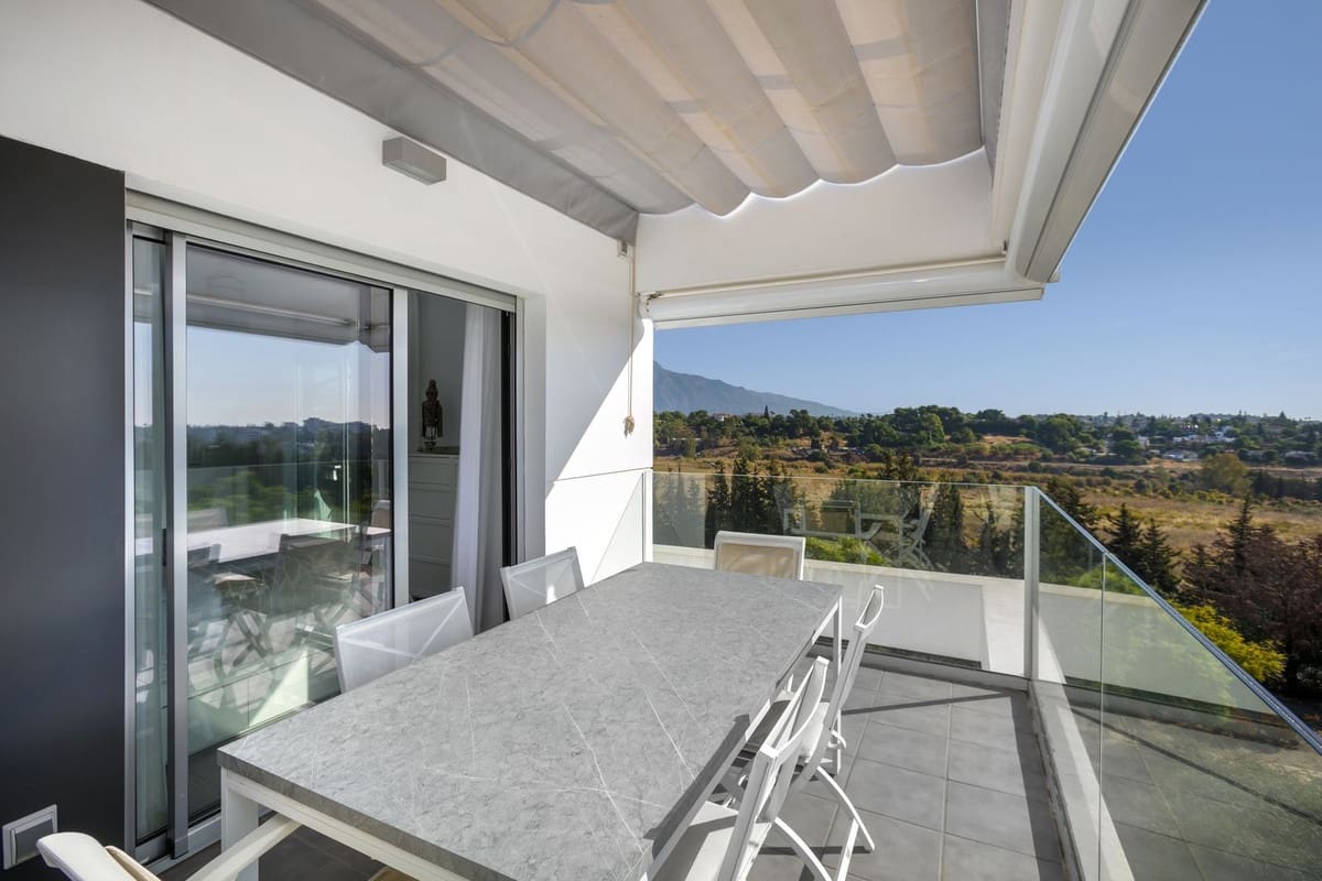 2 sovrum Lägenhet till salu i Estepona med pool garage - 675 000 € (Ref: 10041654)