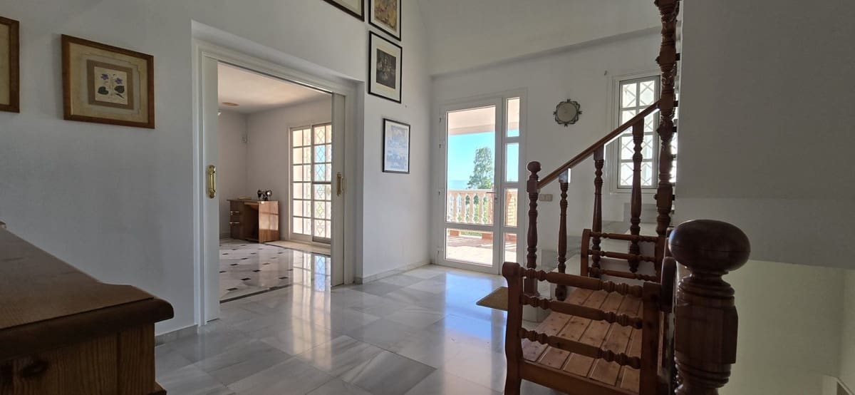 6 slaapkamer Villa te koop in Pinos de Alhaurin met zwembad garage - € 1.280.000 (Ref: 10041656)