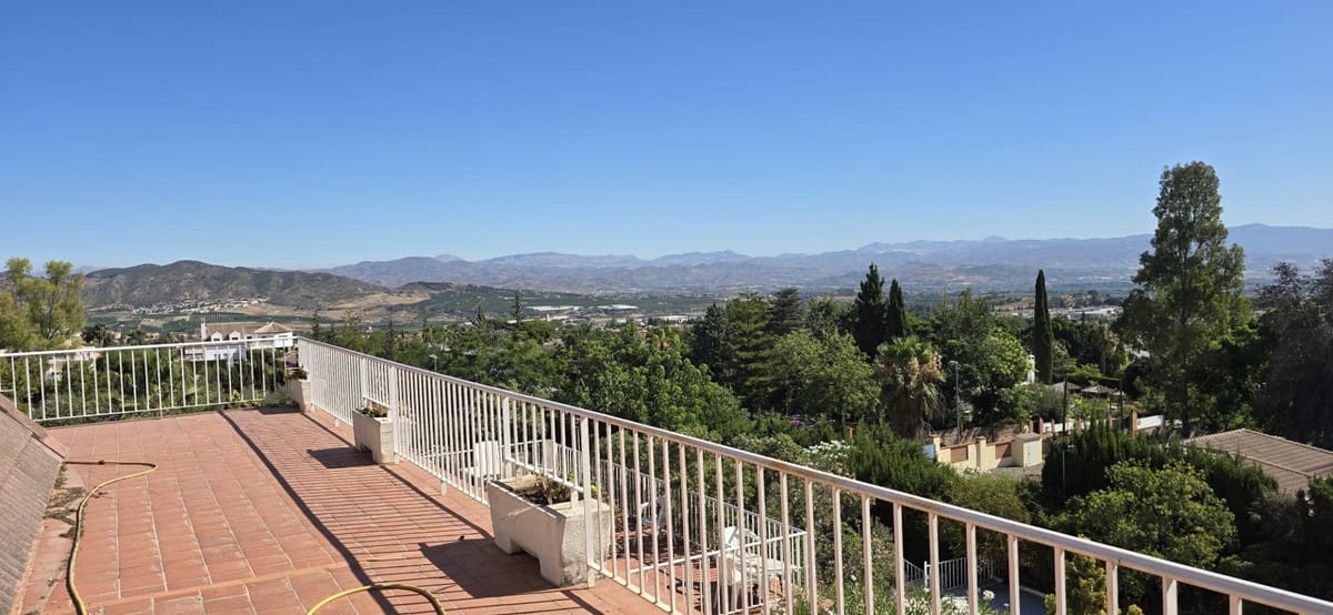 6 slaapkamer Villa te koop in Pinos de Alhaurin met zwembad garage - € 1.280.000 (Ref: 10041656)