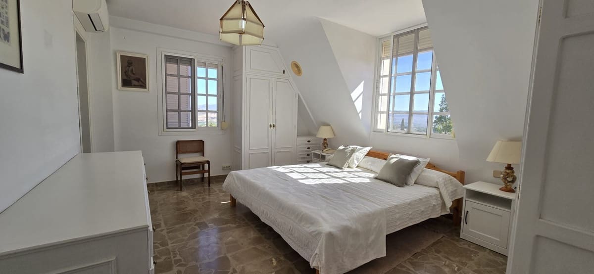 6 slaapkamer Villa te koop in Pinos de Alhaurin met zwembad garage - € 1.280.000 (Ref: 10041656)