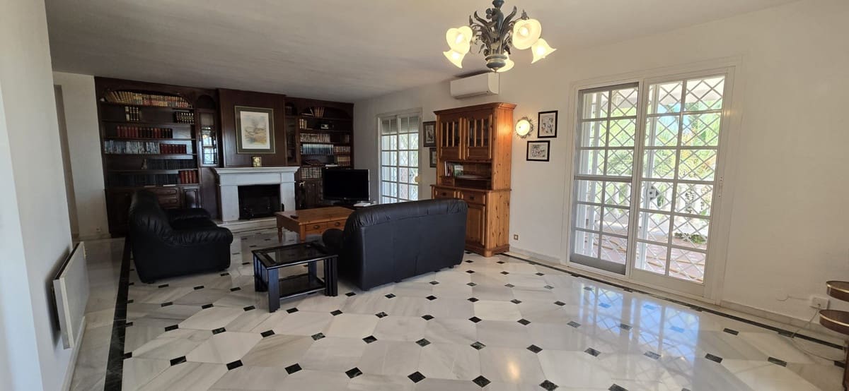 6 slaapkamer Villa te koop in Pinos de Alhaurin met zwembad garage - € 1.280.000 (Ref: 10041656)