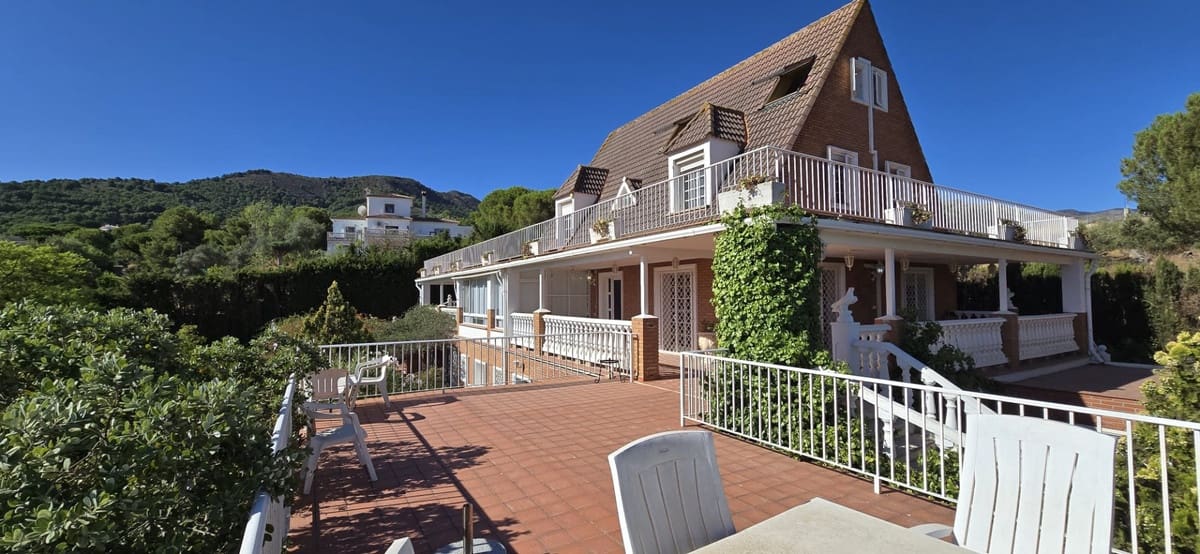 6 slaapkamer Villa te koop in Pinos de Alhaurin met zwembad garage - € 1.280.000 (Ref: 10041656)