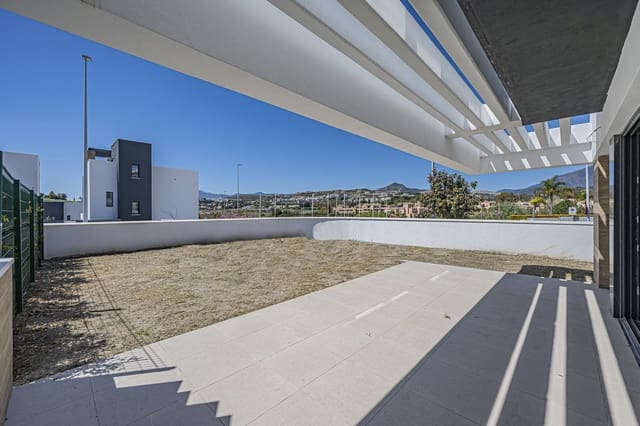 4 sypialnia Dom na sprzedaż w Nueva Atalaya, Estepona z basenem garażem - 1 065 000 € (Ref: 10041657)