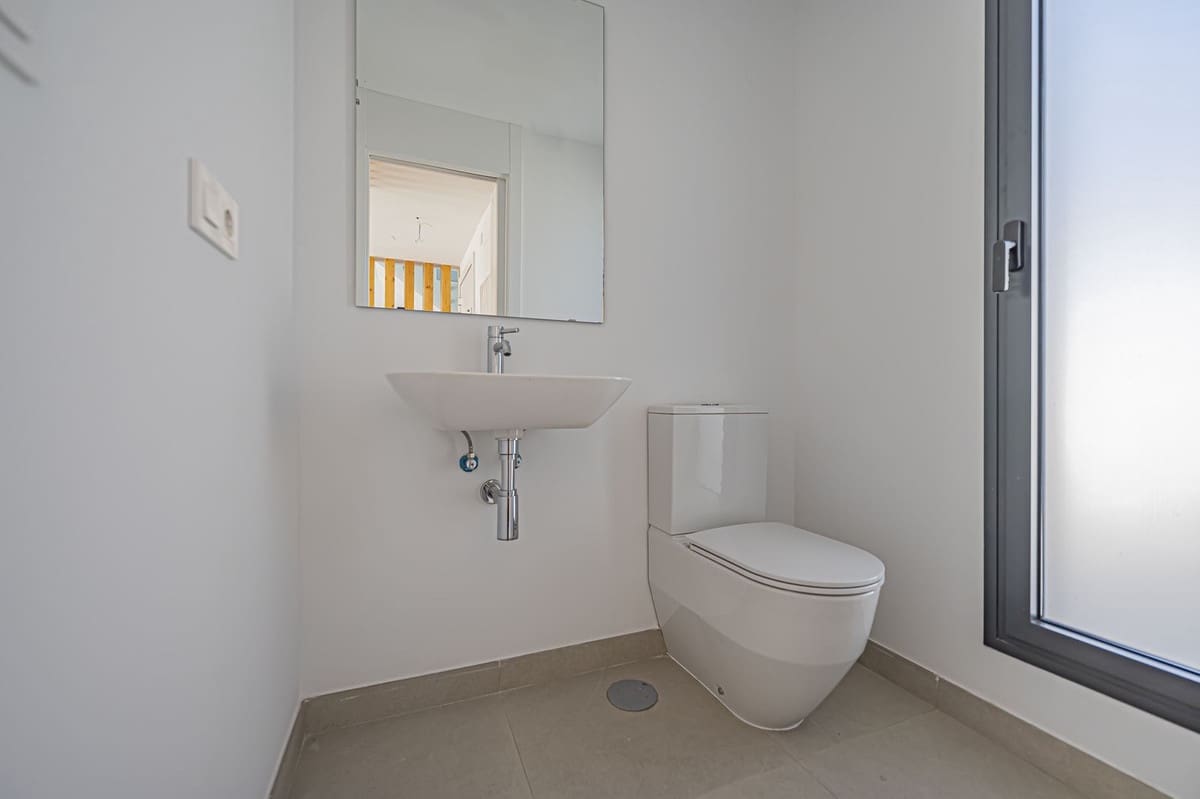4 sypialnia Dom na sprzedaż w New Golden Mile z basenem garażem - 1 065 000 € (Ref: 10041657)