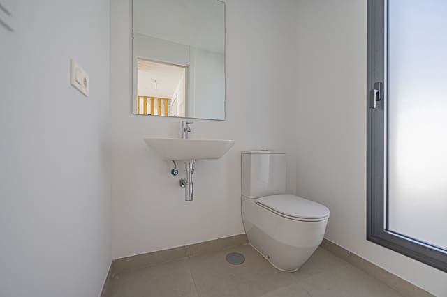 4 sypialnia Dom na sprzedaż w Nueva Atalaya, Estepona z basenem garażem - 1 065 000 € (Ref: 10041657)