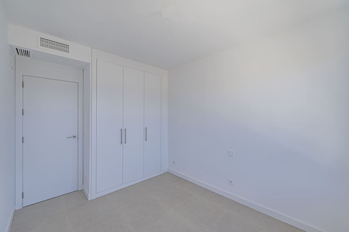 4 sypialnia Dom na sprzedaż w New Golden Mile z basenem garażem - 1 065 000 € (Ref: 10041657)