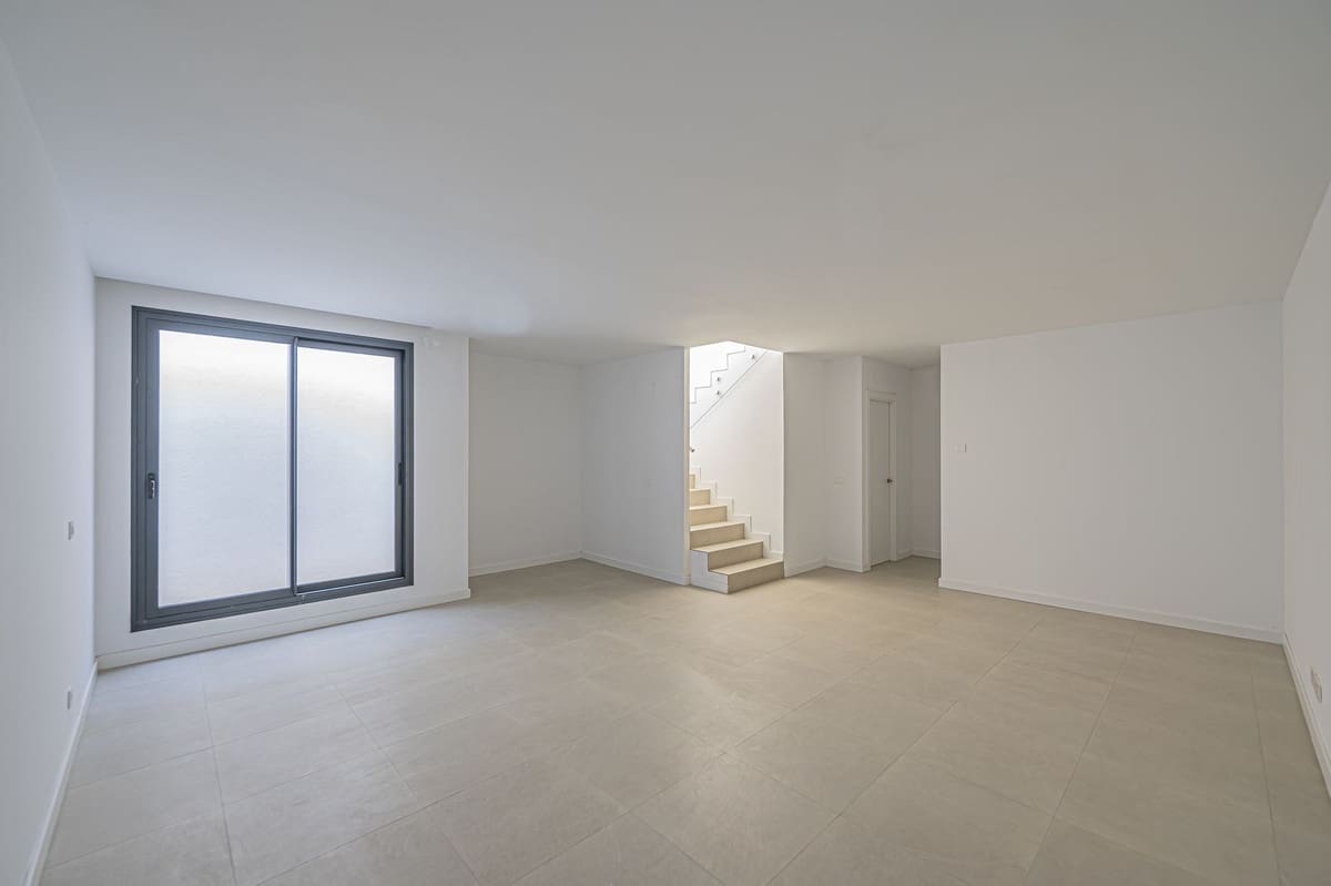 4 sypialnia Dom na sprzedaż w New Golden Mile z basenem garażem - 1 065 000 € (Ref: 10041657)