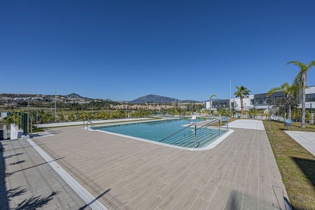4 sypialnia Dom na sprzedaż w Nueva Atalaya, Estepona z basenem garażem - 1 065 000 € (Ref: 10041657)