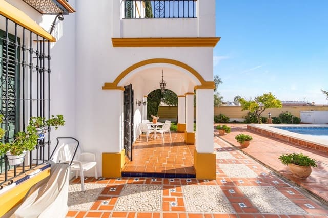 5 makuuhuone Huvila myytävänä paikassa Arroyo de la Miel, Benalmádena mukana uima-altaan 
autotalli - 999 000 € (Ref: 10041659)