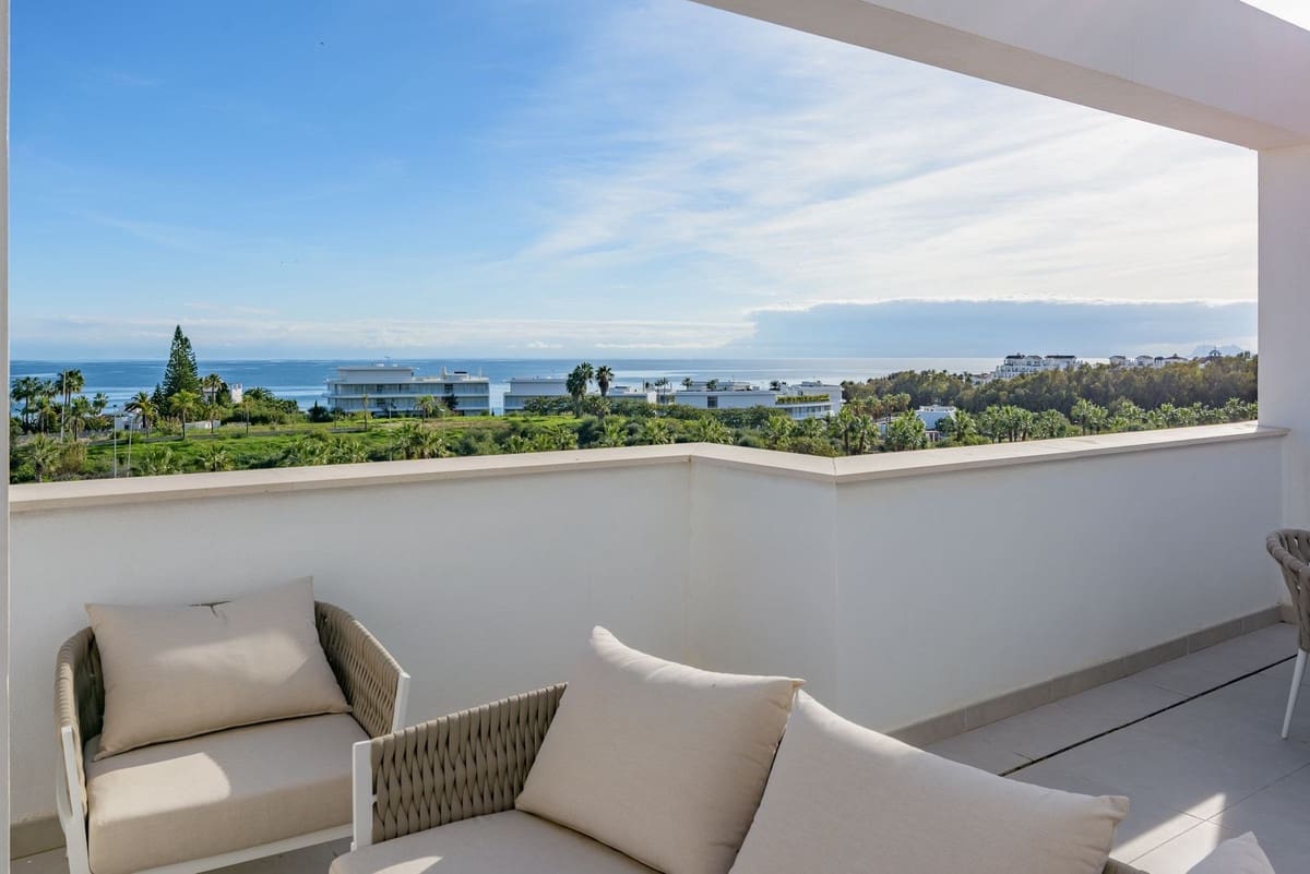 3 sovrum Lägenhet till salu i Estepona med pool garage - 640 000 € (Ref: 10041660)