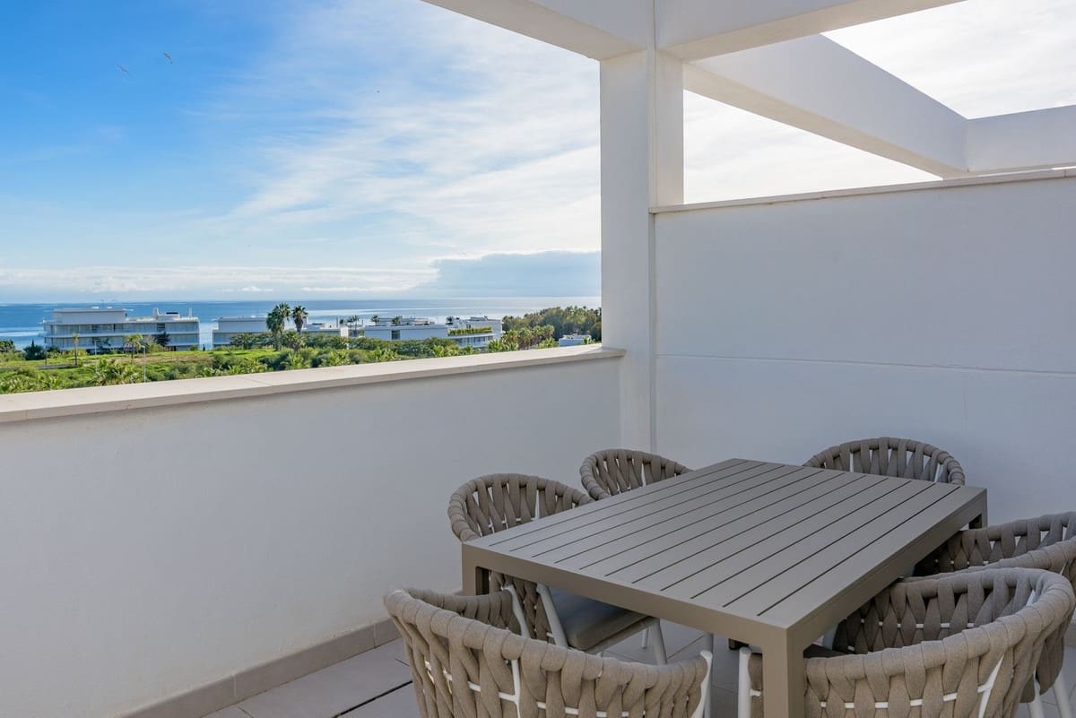 3 sovrum Lägenhet till salu i Estepona med pool garage - 640 000 € (Ref: 10041660)